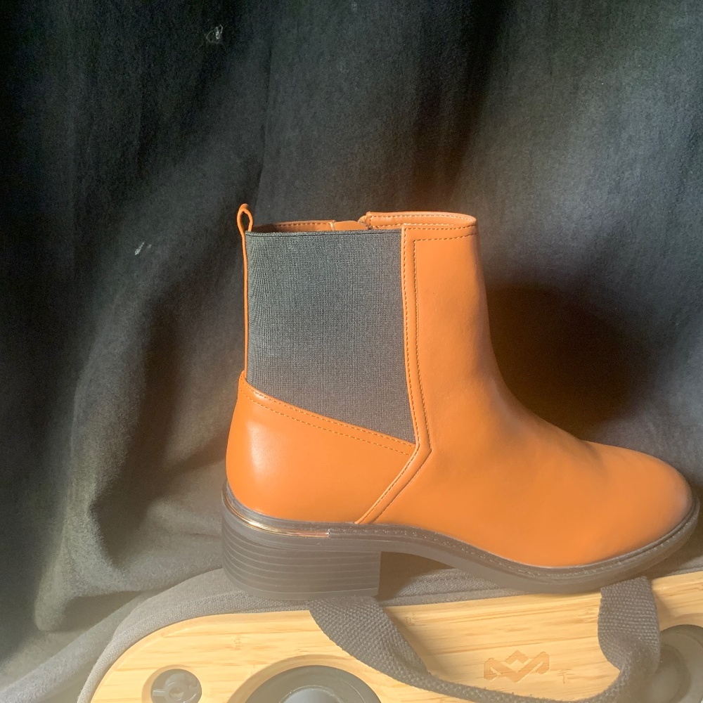 Boots - Picture 1 of 4